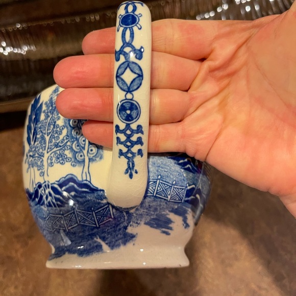 Blue Willow vintage Teapot no lid excellent cond! - Picture 5 of 10